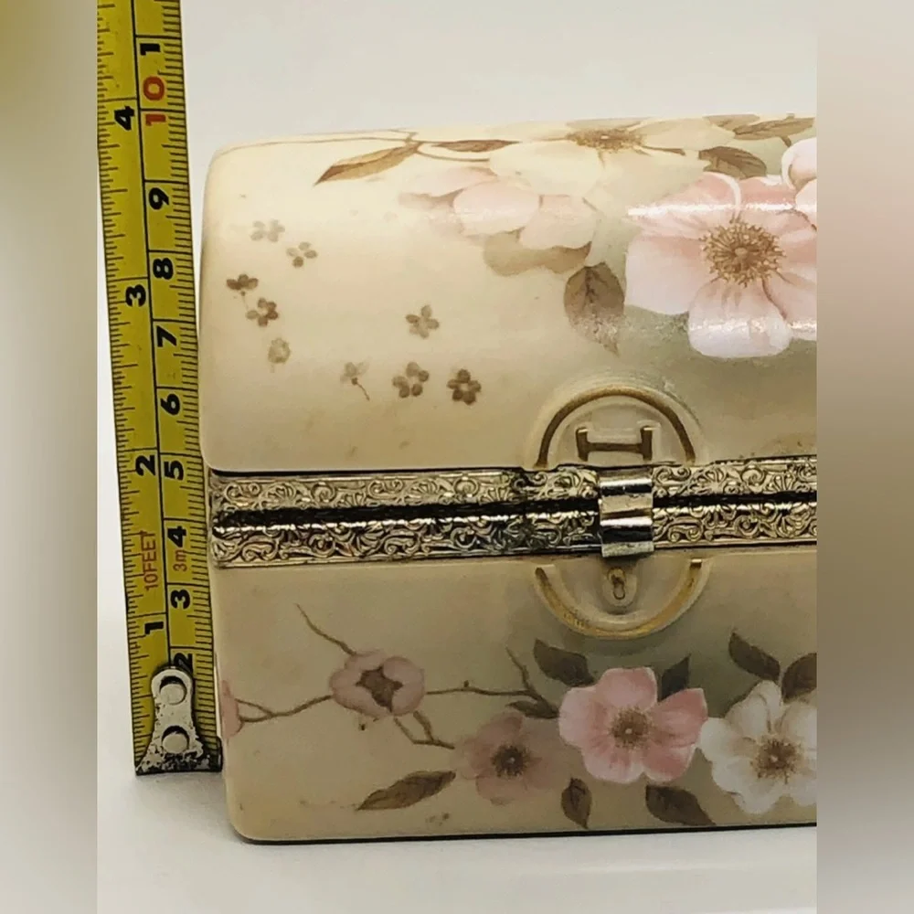 Vintage Victorian Garden Hummerlwerk DOGWOOD Jewelry Trinket Box, Porcelain